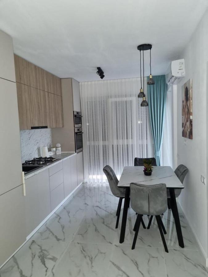 Roxana Residence Oradea Bagian luar foto